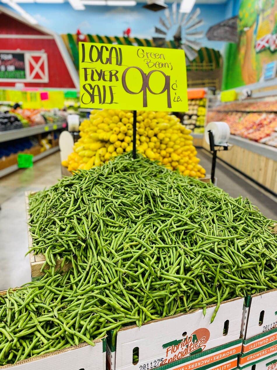 green beans in produce section